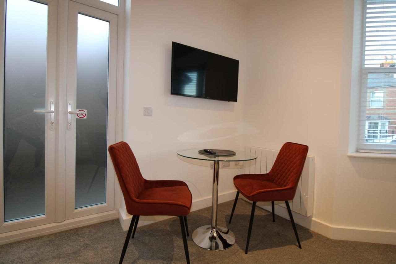 No 10 @Short Stays Basingstoke Exterior photo