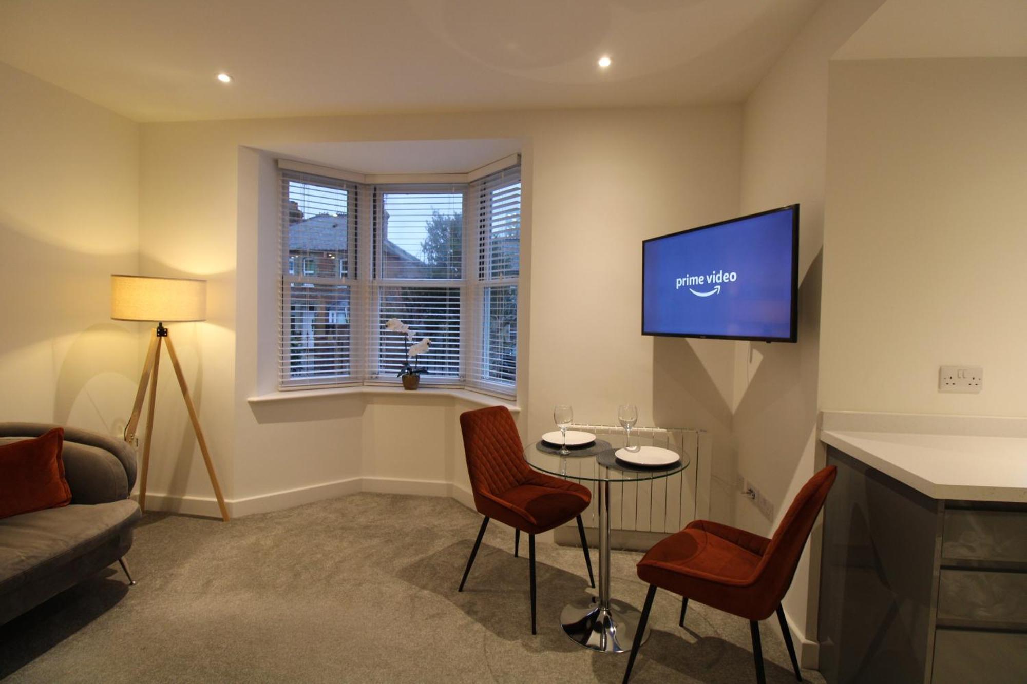 No 10 @Short Stays Basingstoke Exterior photo